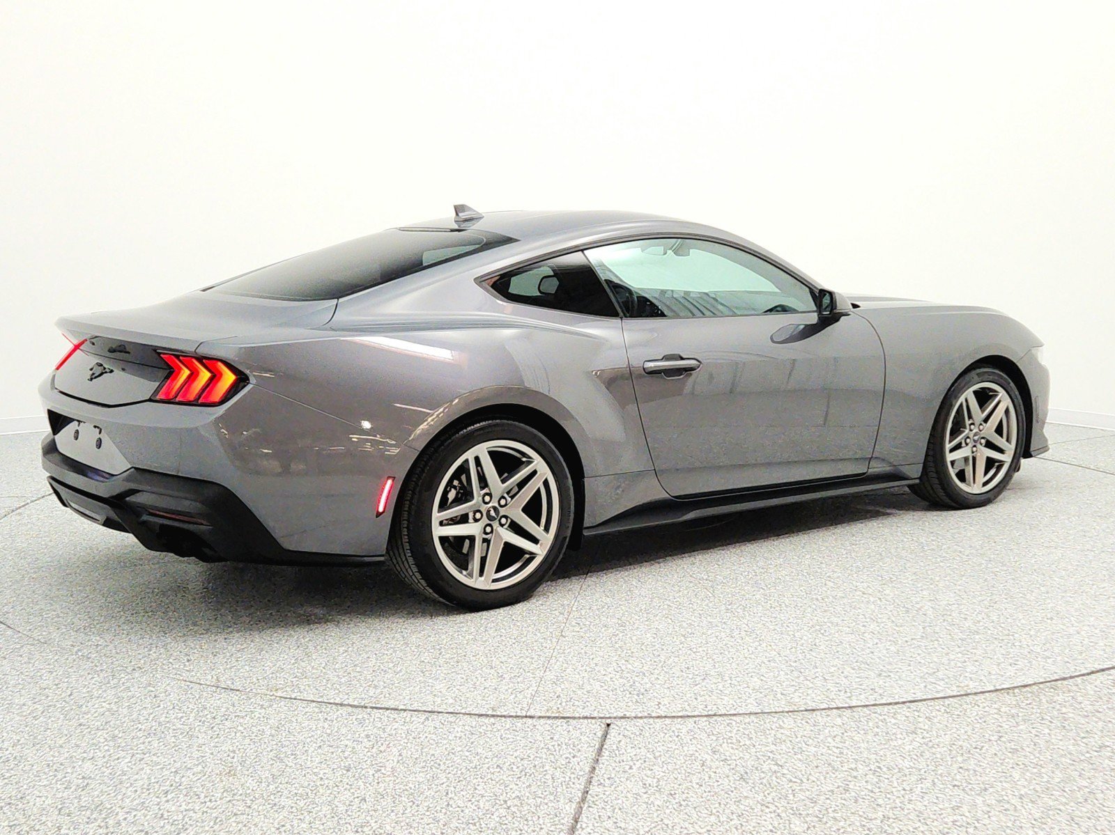 Used 2024 Ford Mustang Premium RWD image 5
