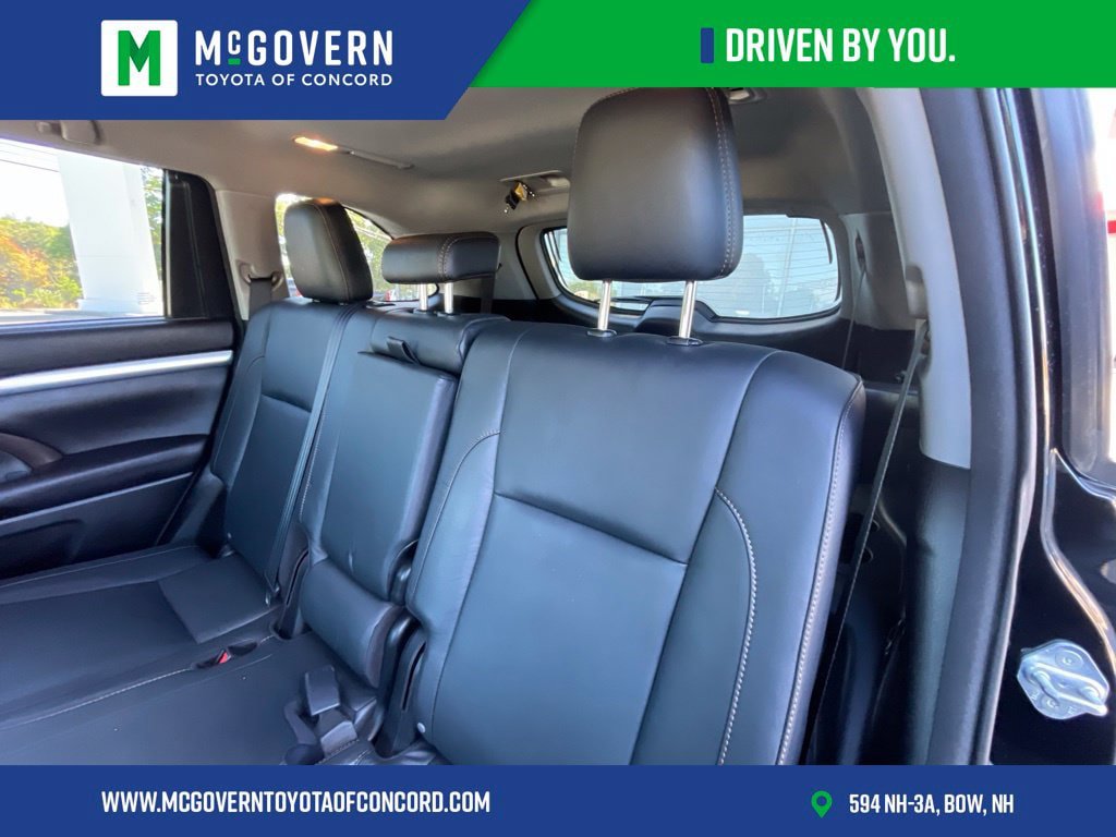 Used 2016 Toyota Highlander XLE AWD/4WD image 18