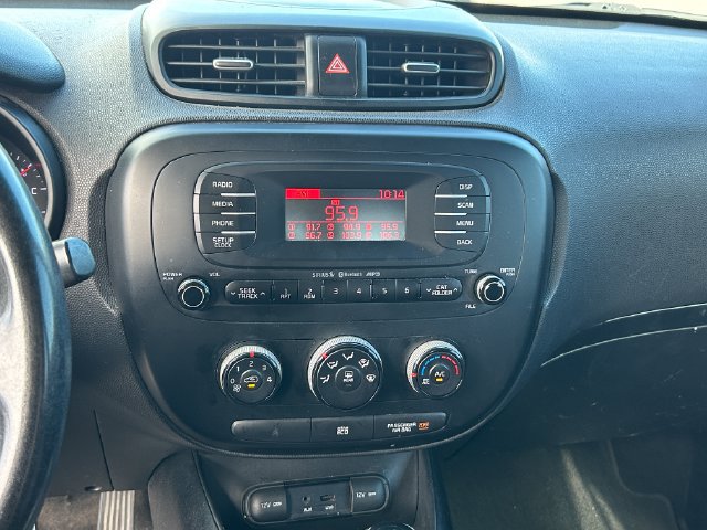 Used 2014 Kia Soul FWD image 12