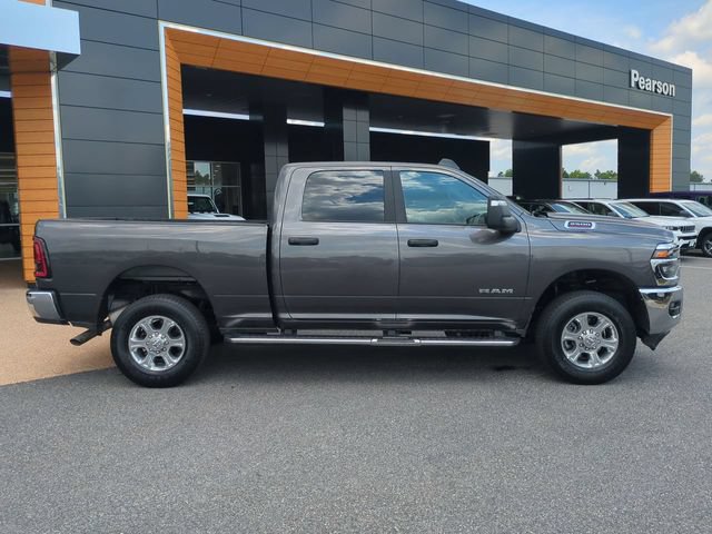 Used 2025 RAM 2500 Big Horn AWD/4WD image 3