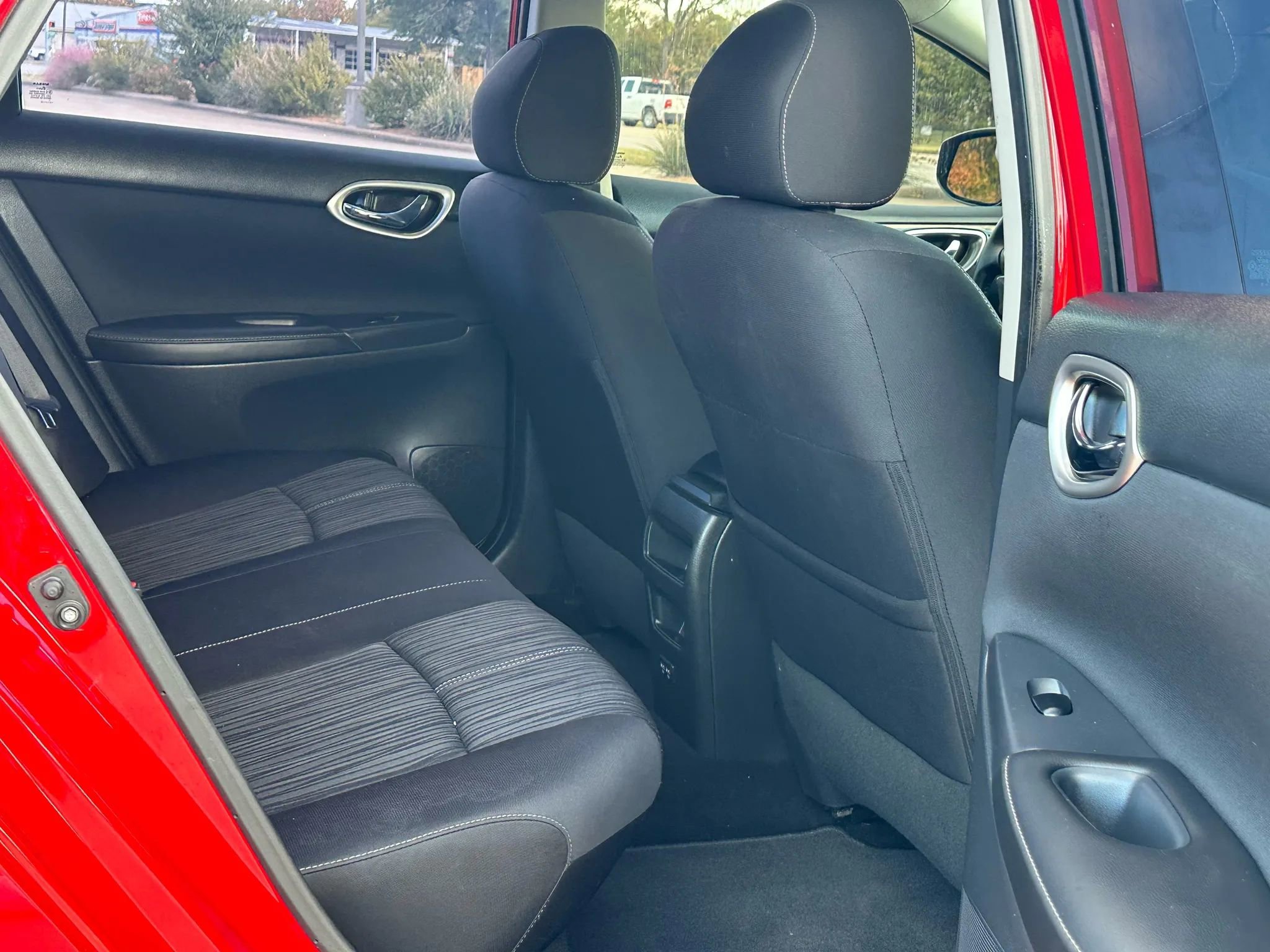 Used 2018 Nissan Sentra SV w/ Premium Package (P01) image 12