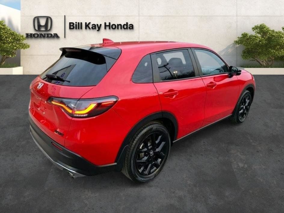 Used 2024 Honda HR-V Sport image 3