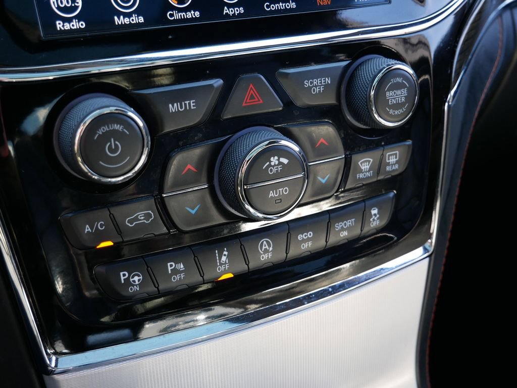Used 2019 Jeep Grand Cherokee Summit AWD/4WD image 27