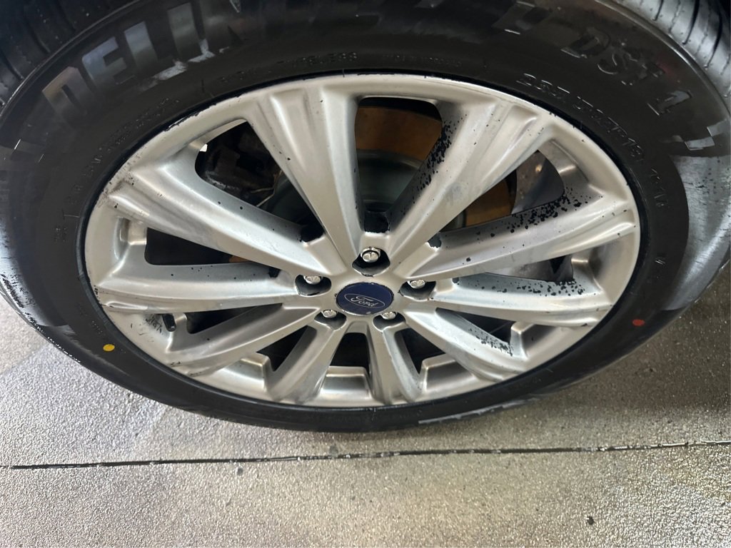 Used 2017 Ford Escape Titanium image 16