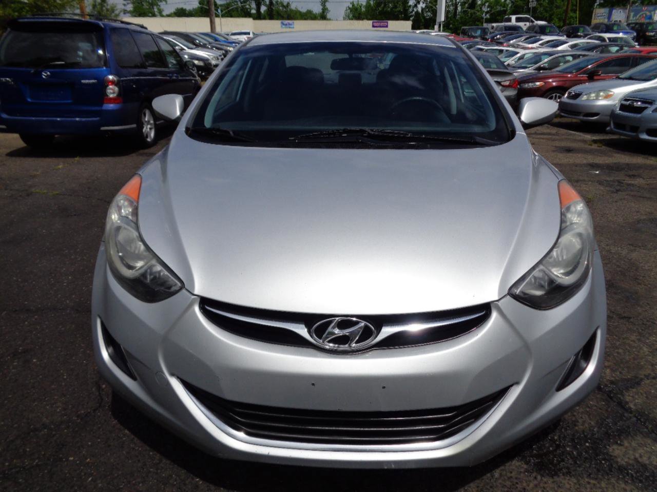 Used 2013 Hyundai Elantra GLS FWD image 2