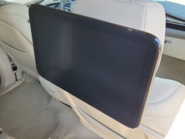 Used 2022 Cadillac Escalade Sport Platinum AWD/4WD image 30