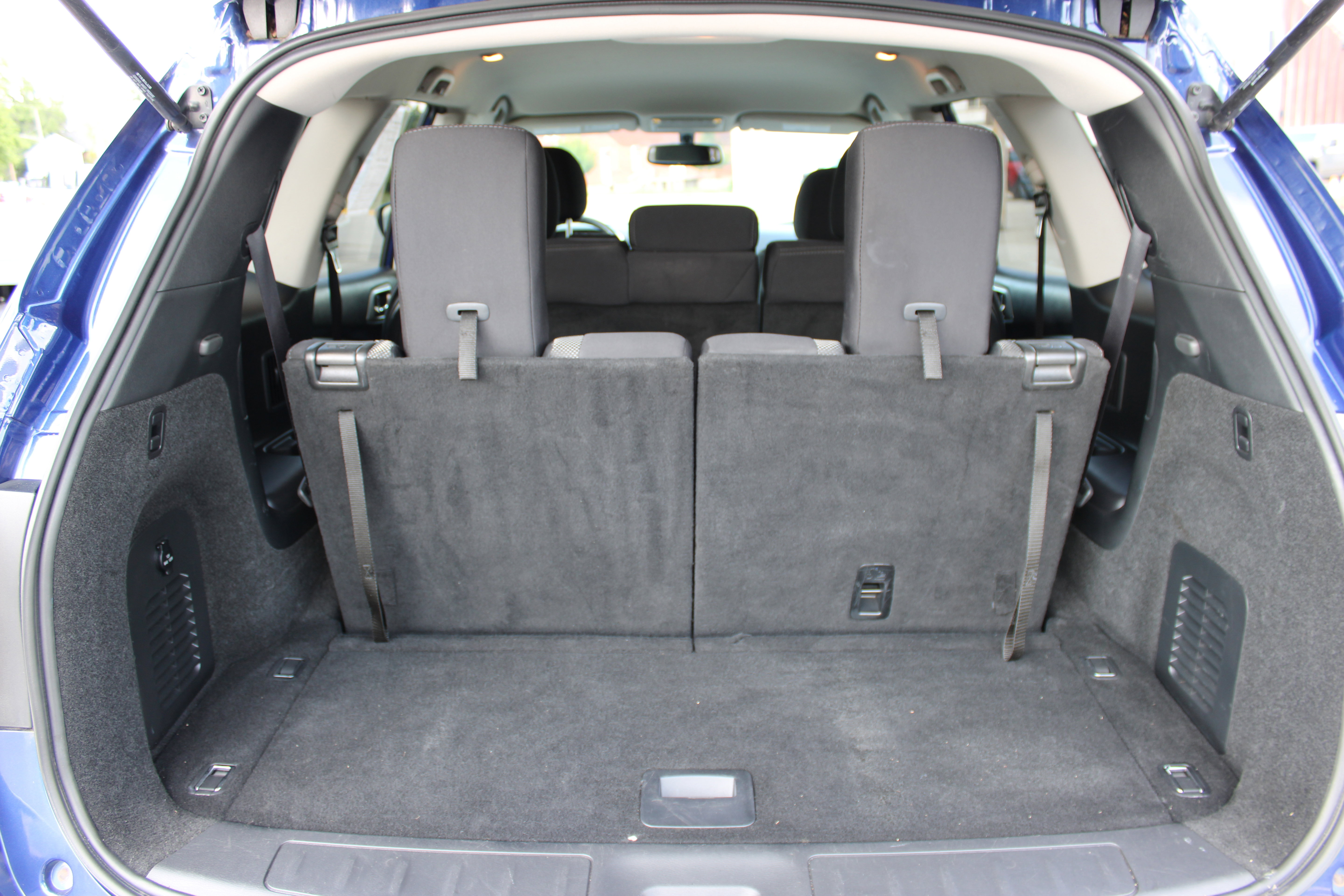 Used 2020 Nissan Pathfinder SV AWD/4WD image 6