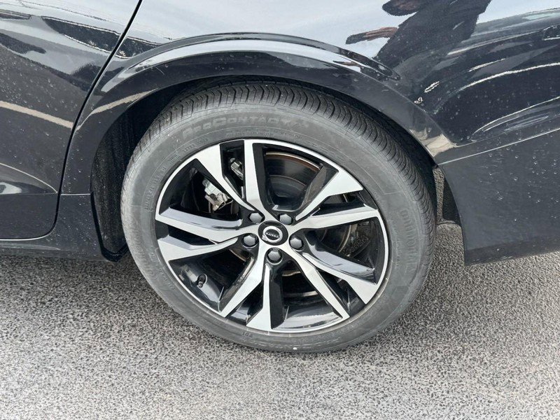 Certified 2024 Volvo S60 B5 Core image 8