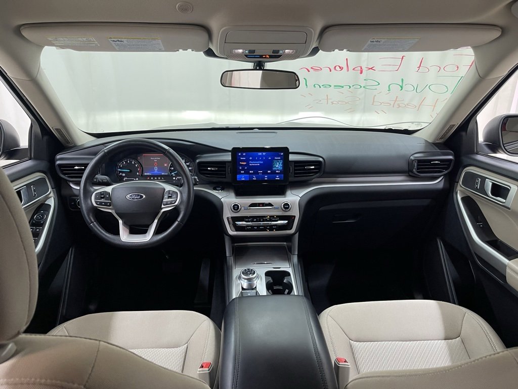 Used 2023 Ford Explorer XLT image 24
