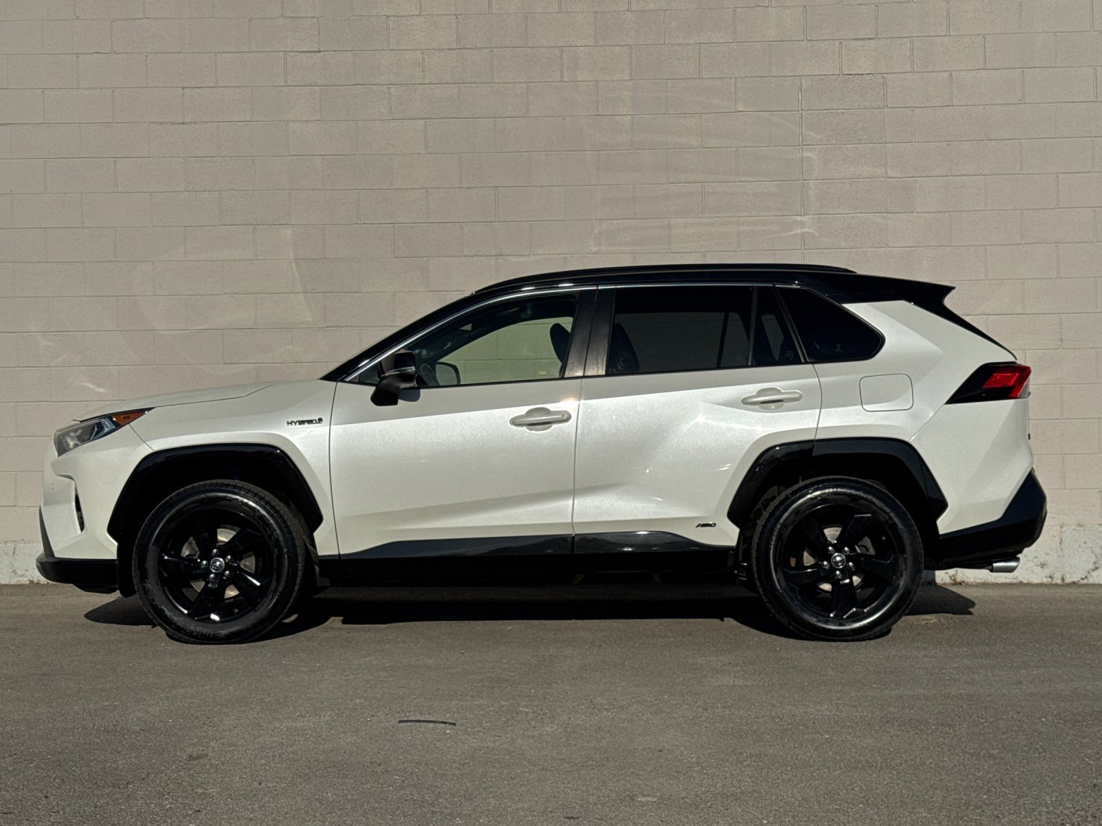 Used 2019 Toyota RAV4 XSE image 6