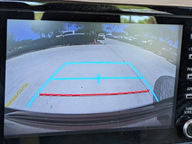 Used 2020 Toyota Corolla LE FWD image 25