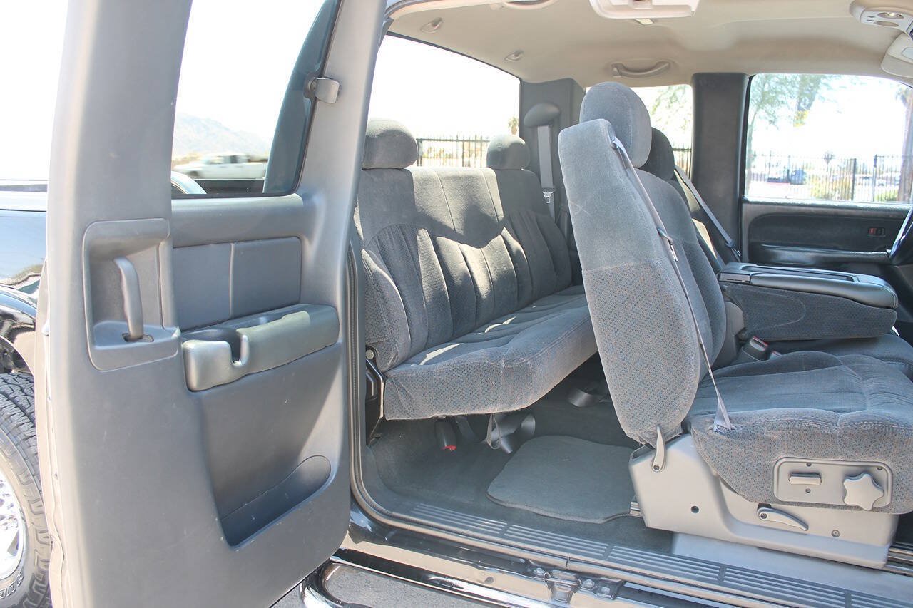 Used 1999 Chevrolet Silverado 2500 LS w/ Snow Plow Prep Pkg AWD/4WD image 28