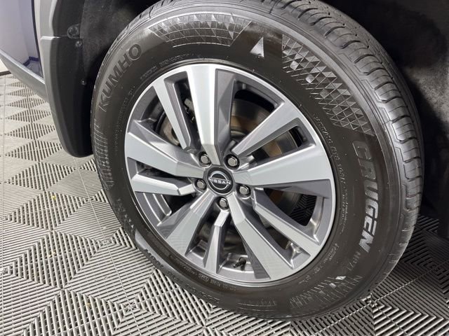 Used 2022 Nissan Pathfinder SL AWD/4WD image 17