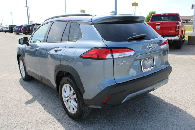 Used 2022 Toyota Corolla Cross LE FWD image 8