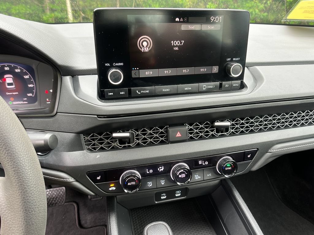 Used 2023 Honda Accord EX image 16
