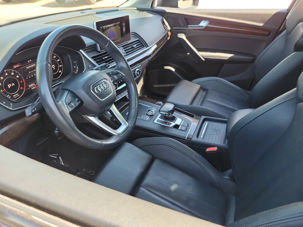 Used 2019 Audi Q5 Premium w/ Premium Plus Package AWD/4WD image 3