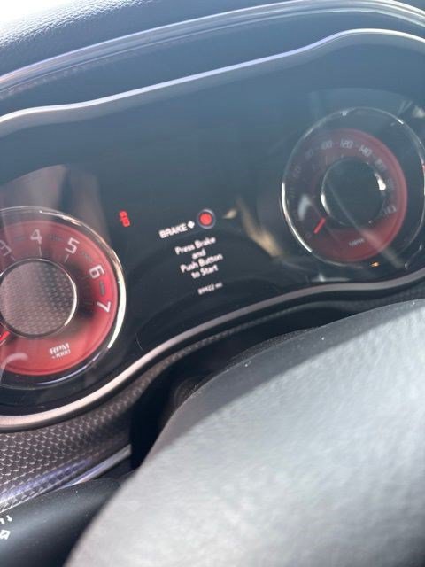 Used 2016 Dodge Challenger SRT Hellcat RWD image 5