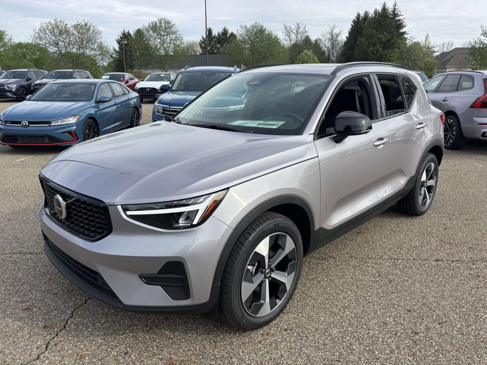 New 2026 Volvo XC40 B5 Core w/ Protection Package Premier AWD/4WD image 1