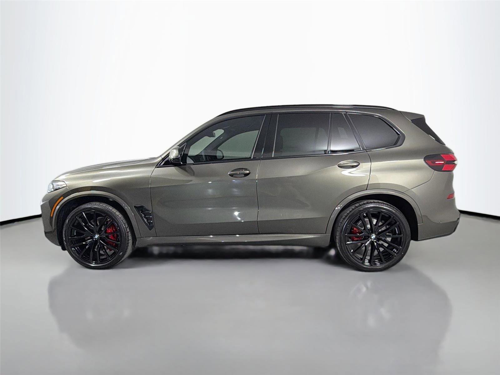 New 2026 BMW X5 xDrive40i w/ M Sport Package AWD/4WD image 9
