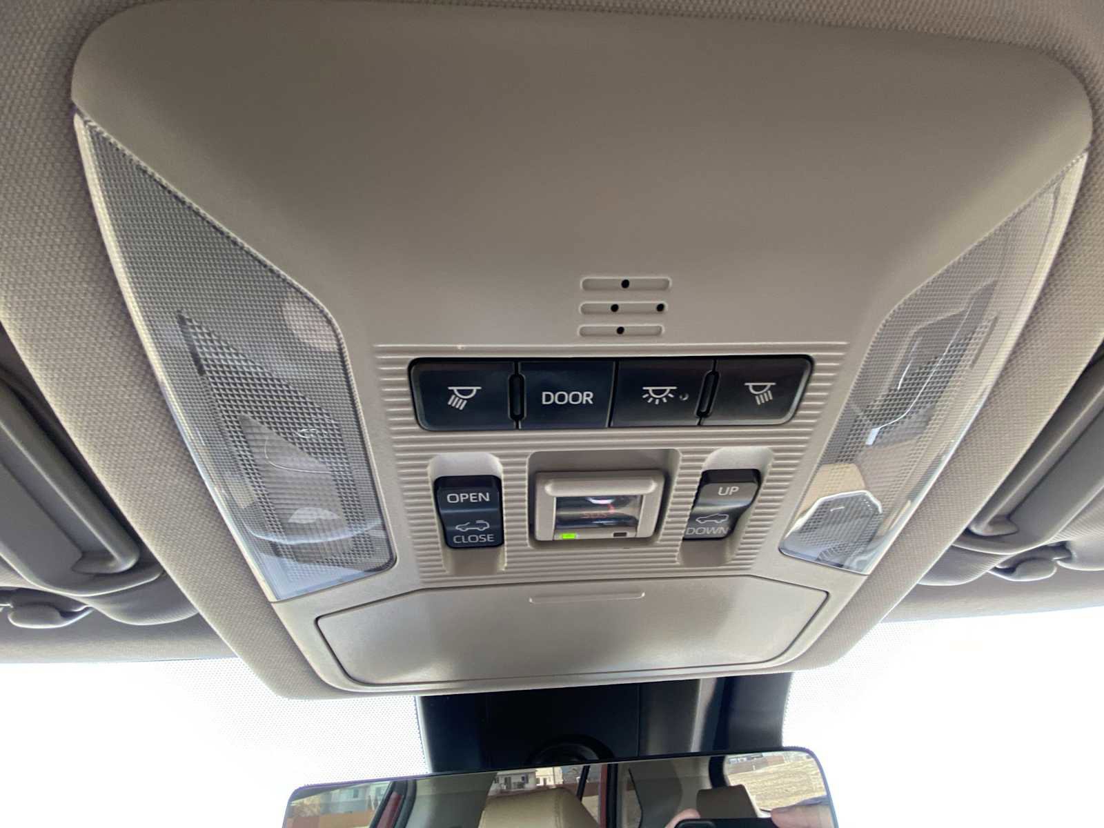 Used 2021 Toyota RAV4 Limited AWD/4WD image 26