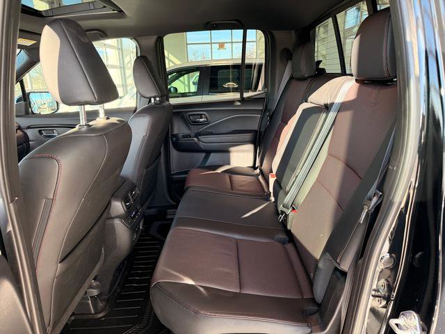 Used 2024 Honda Ridgeline Black Edition image 15