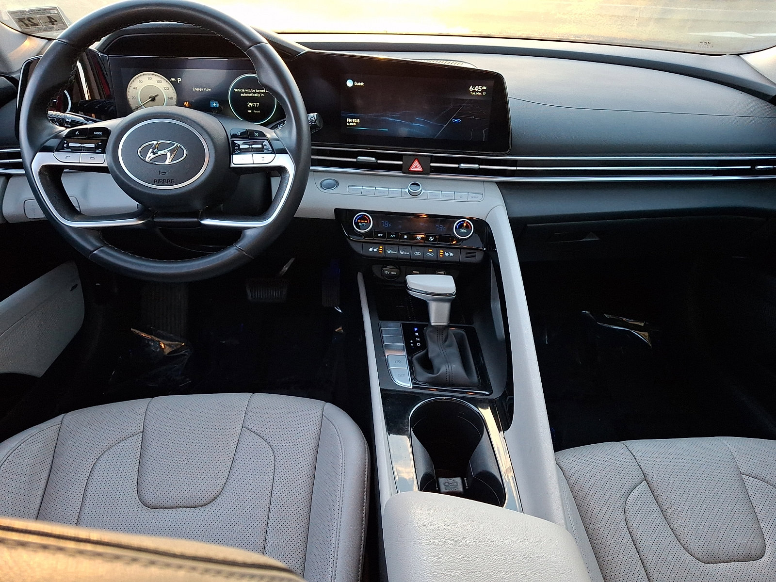 Used 2022 Hyundai Elantra Limited w/ Cargo Package image 15