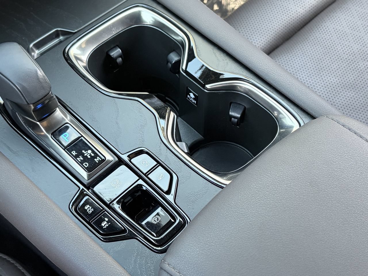 Used 2023 Lexus RX 350 AWD w/ Cold Area Package image 30