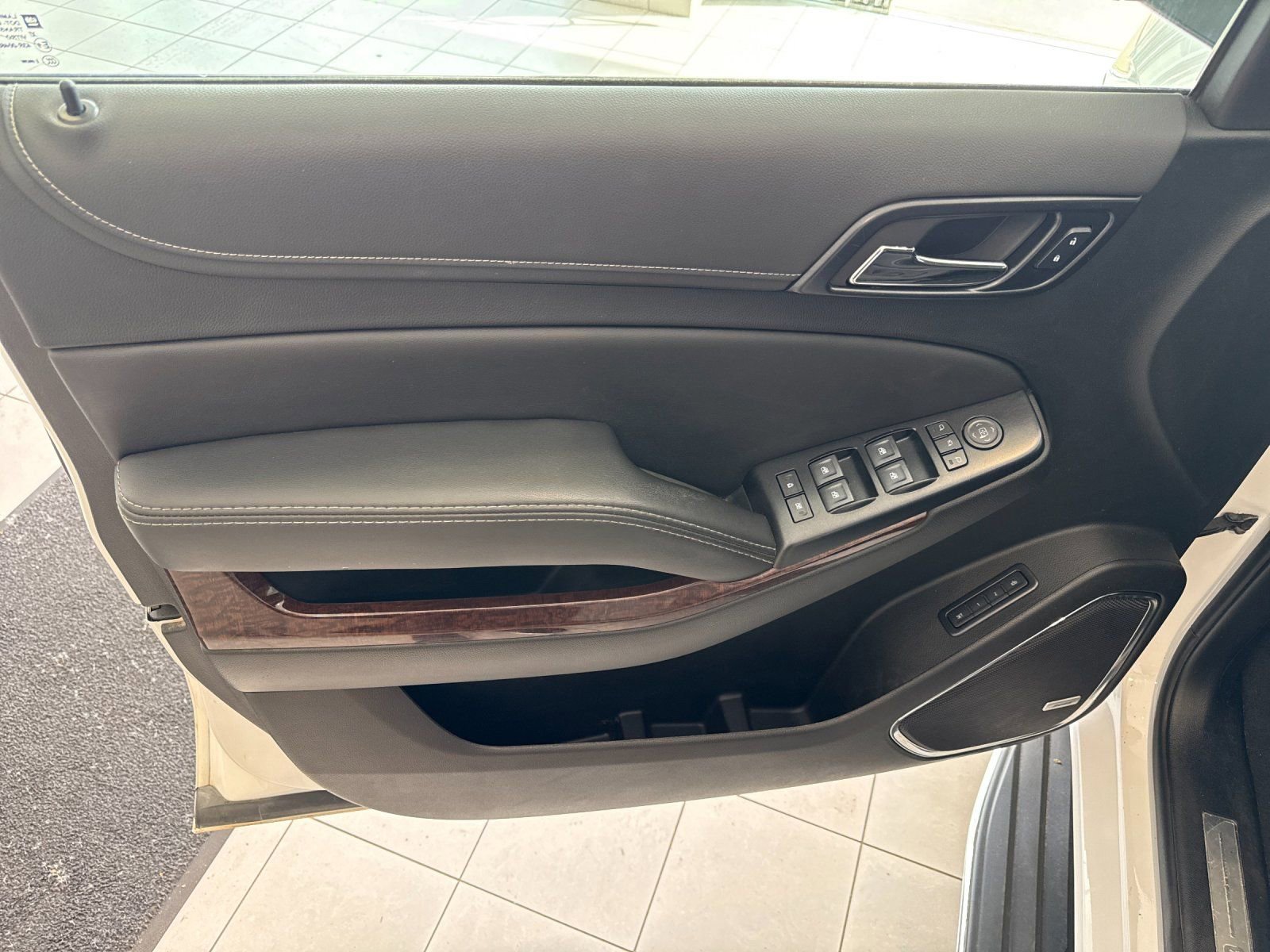 Used 2020 GMC Yukon SLT w/ Open Road Package image 11