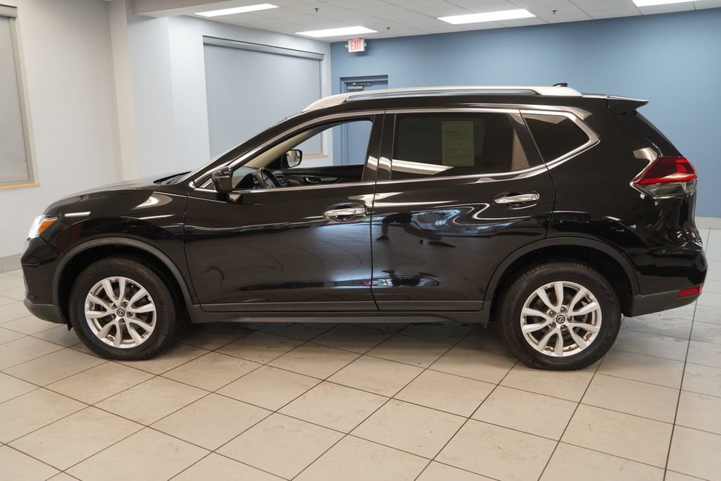 Used 2018 Nissan Rogue SV AWD/4WD image 2
