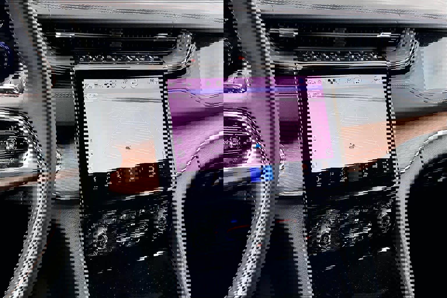 Used 2023 Jeep Grand Cherokee L Summit w/ High Altitude Package image 7