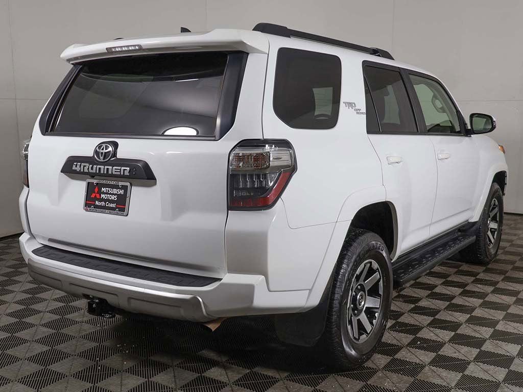Used 2024 Toyota 4Runner TRD Off-Road Premium image 11