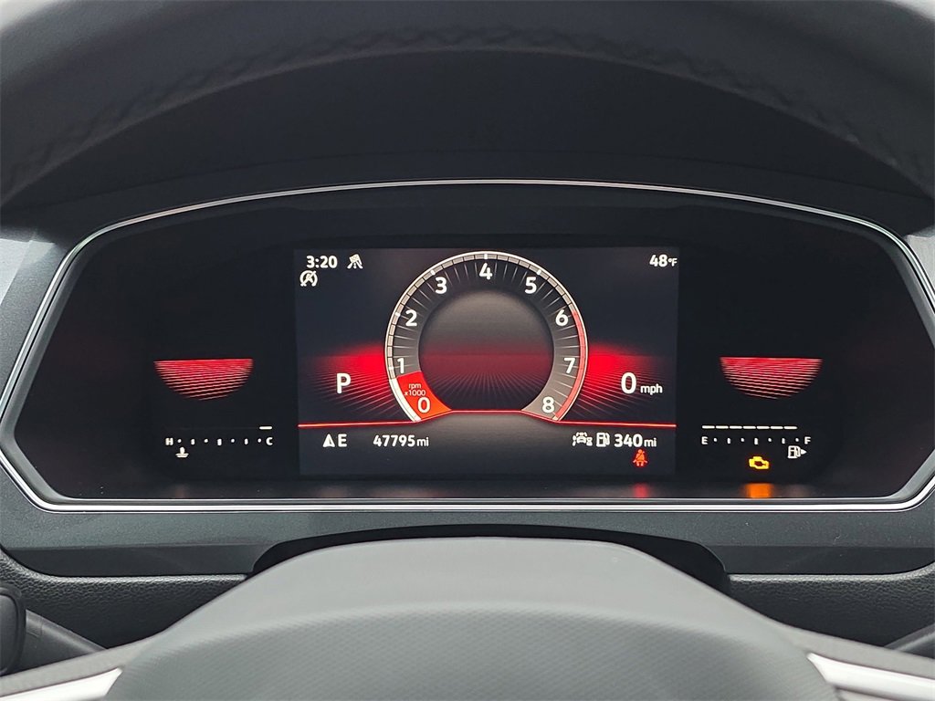 Used 2022 Volkswagen Tiguan SE R-Line image 22