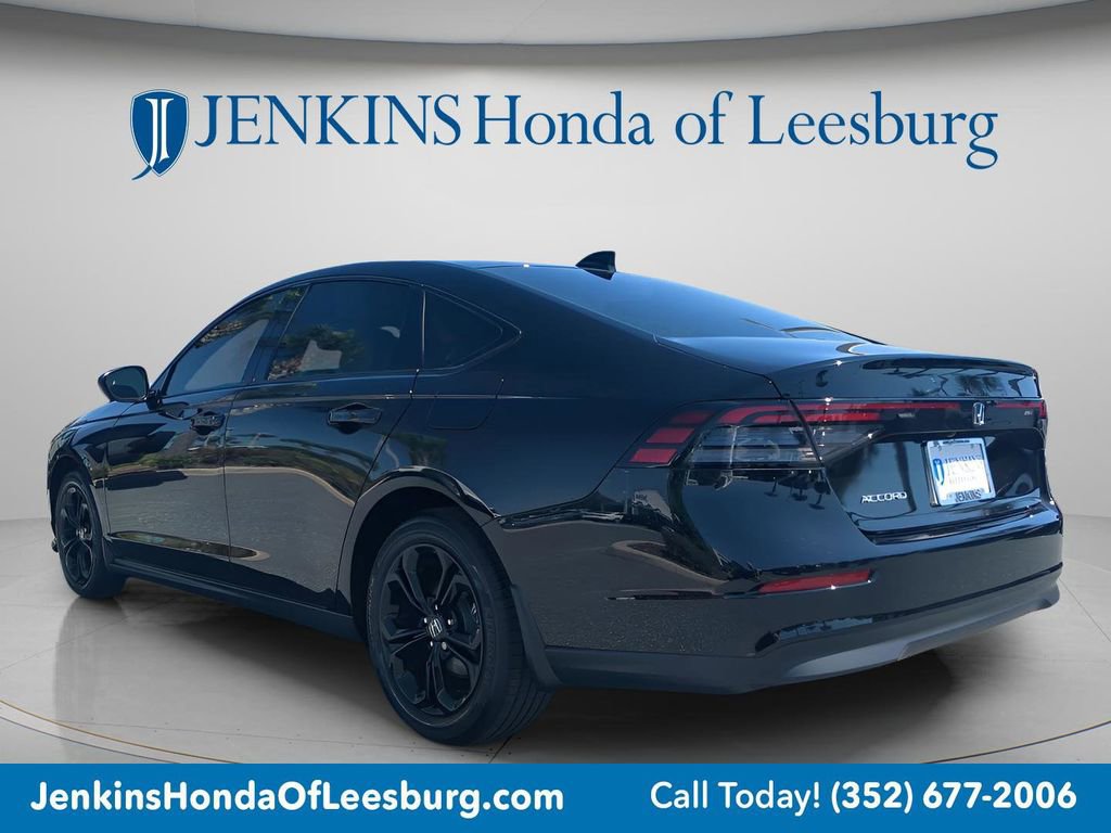 Certified 2025 Honda Accord SE image 5