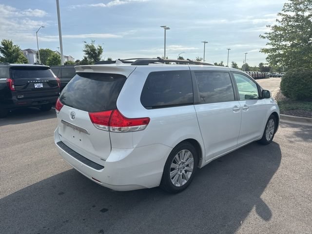 Used 2013 Toyota Sienna Limited w/ Premium Pkg FWD image 7