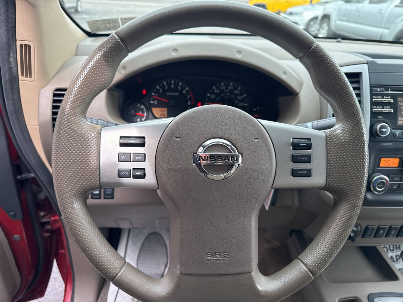 Used 2014 Nissan Frontier SV w/ SV Value Truck Package AWD/4WD image 30