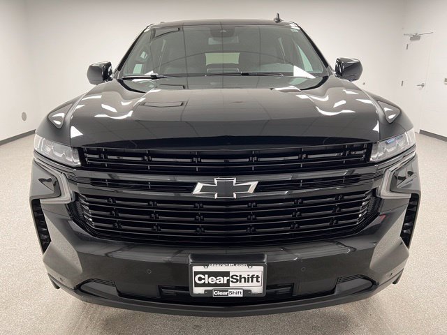 Used 2024 Chevrolet Suburban RST AWD/4WD image 3
