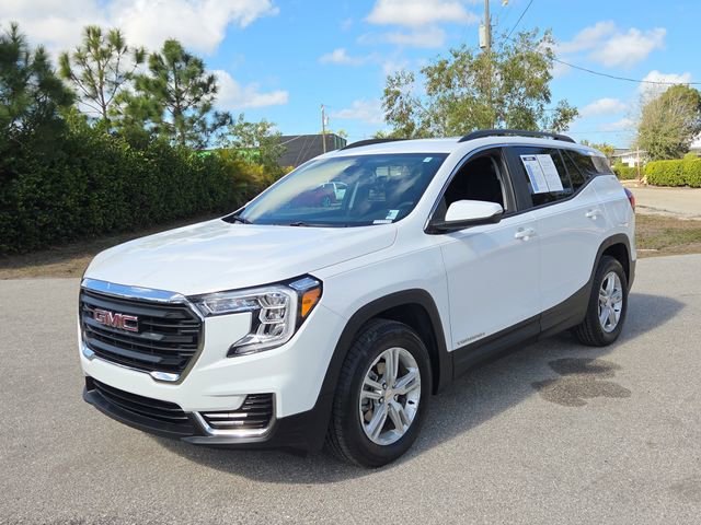 Certified 2023 GMC Terrain SLE w/ Driver Convenience Package image 2