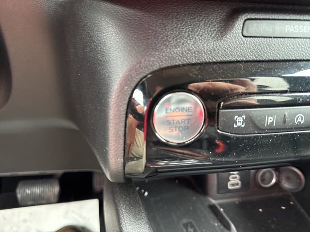 Used 2024 Ford Escape Platinum AWD/4WD image 38