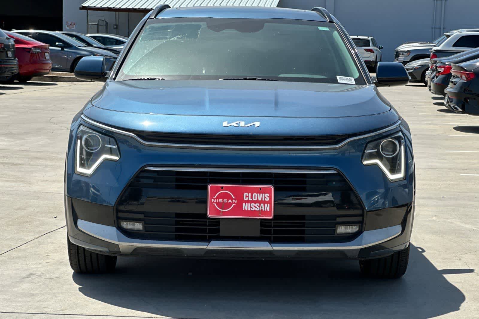 Used 2023 Kia Niro EX Touring FWD image 11