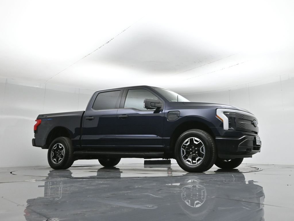 Used 2023 Ford F150 Lightning XLT image 4