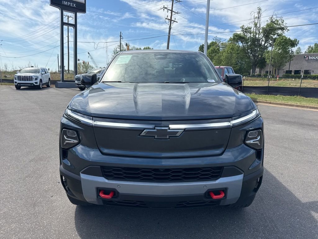 Used 2026 Chevrolet Silverado EV Trail Boss w/ LPO, Gameday Tailgate Package image 8