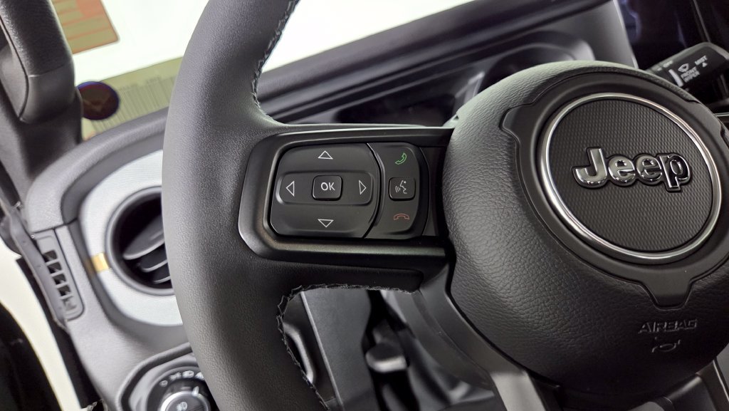New 2026 Jeep Gladiator Sport AWD/4WD image 13