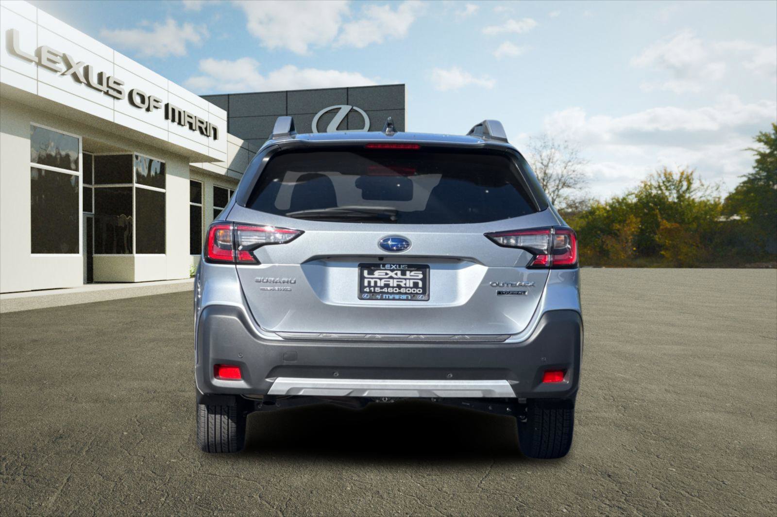 Used 2025 Subaru Outback Touring w/ Popular Package #2 image 9