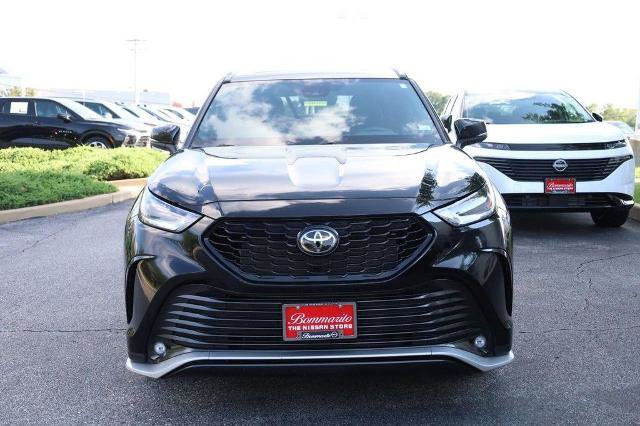 Used 2025 Toyota Highlander XSE AWD/4WD image 4