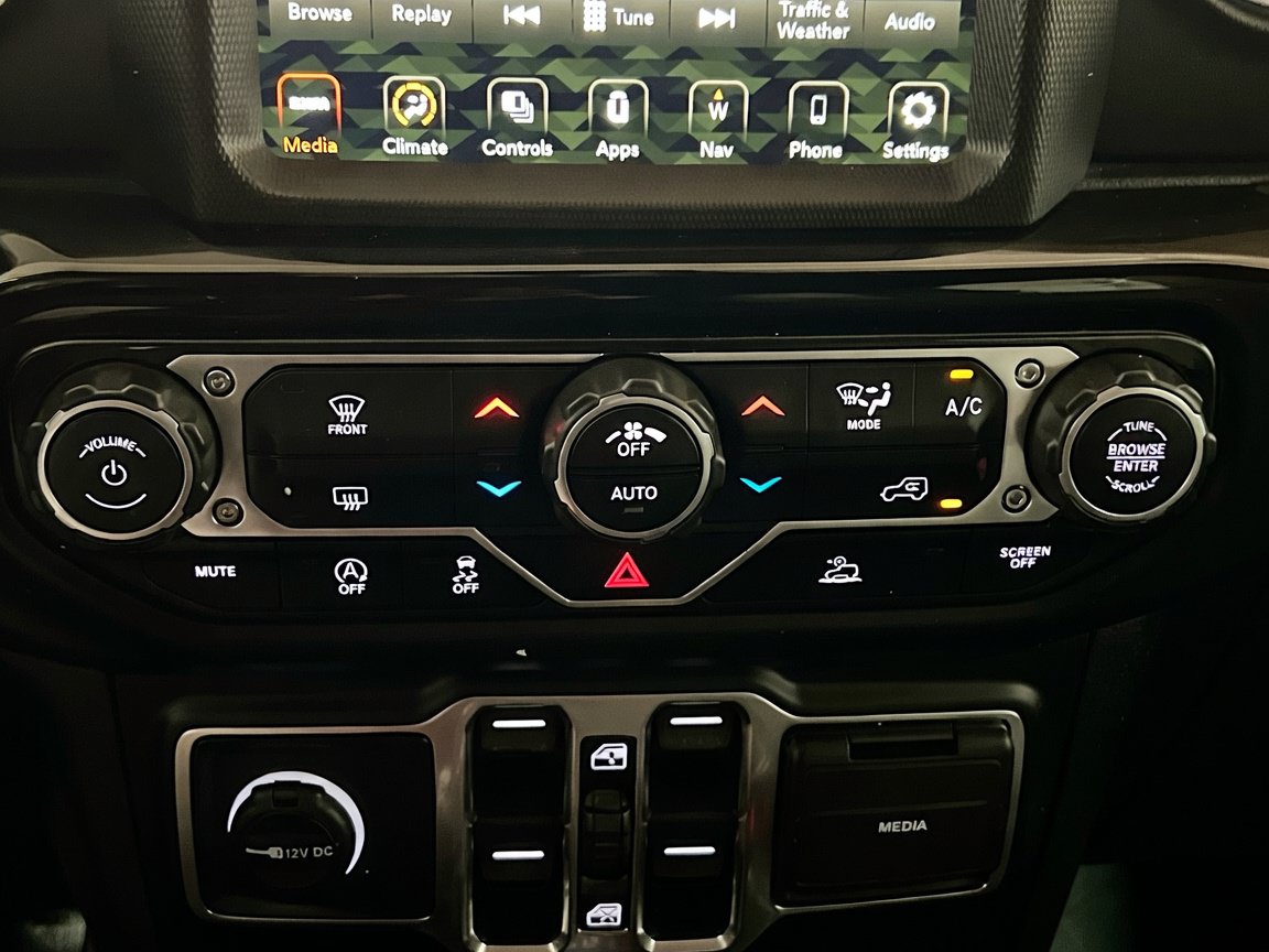 Used 2022 Jeep Gladiator Overland w/ Popular Equipment Package AWD/4WD image 12
