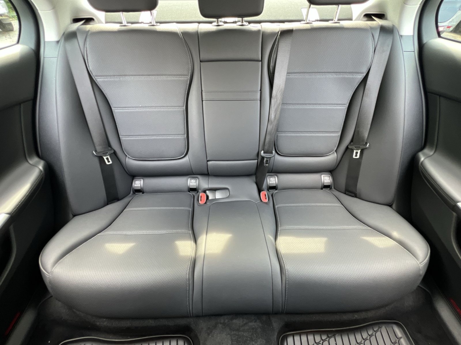 New 2026 Mercedes-Benz C 300 4MATIC Sedan image 15