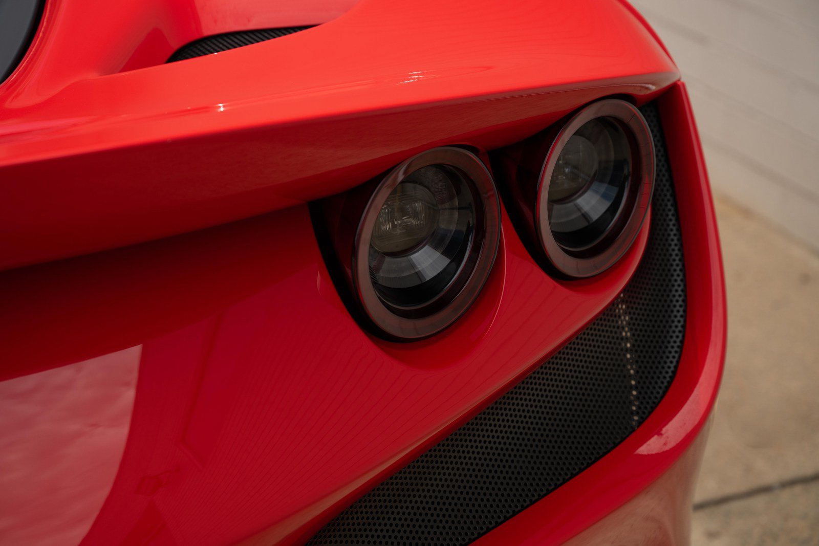 Used 2023 Ferrari F8 Tributo RWD image 25