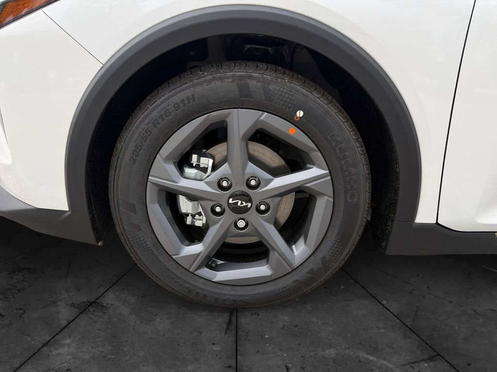 New 2026 Kia K4 FWD image 14