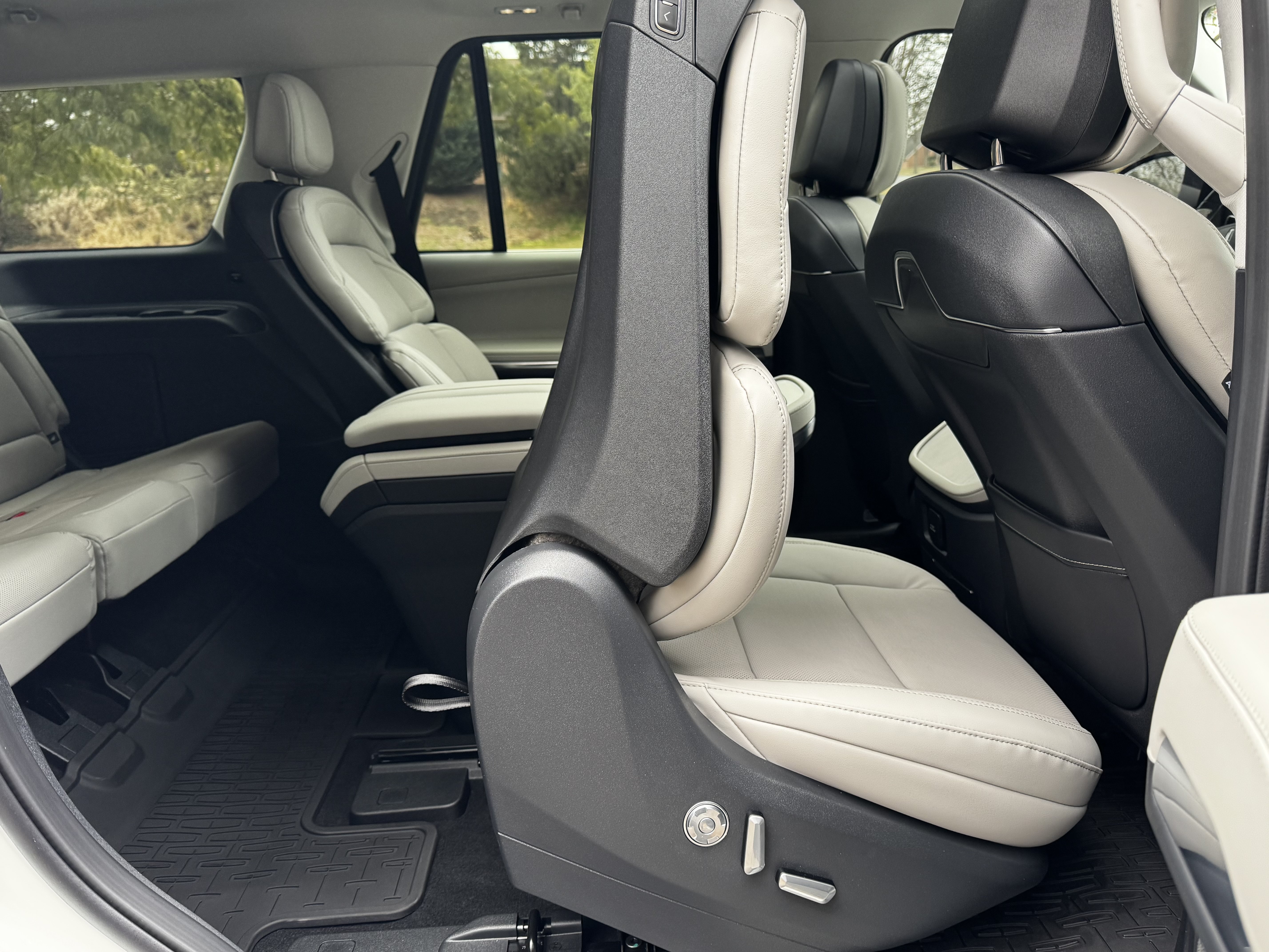 Used 2026 Lincoln Navigator Reserve AWD/4WD image 35