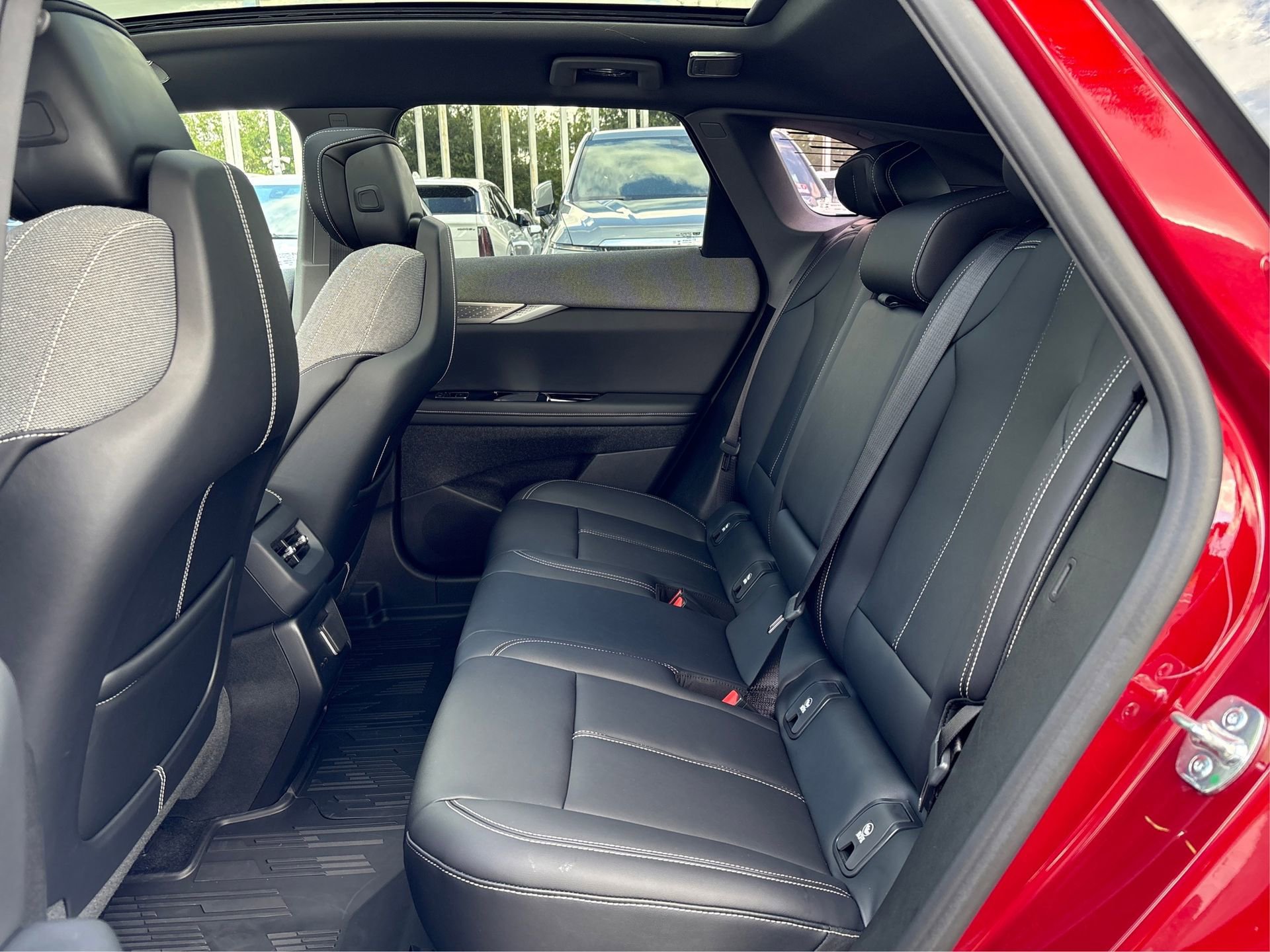 New 2025 Cadillac Optiq Sport 1 w/ LPO, Floor Liner Package image 10